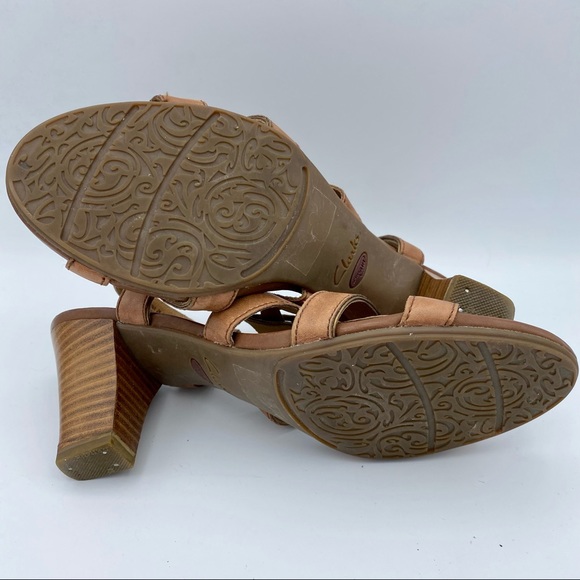 💗Clarks Artisan Strappy Sandal w/ Chunky 3” Heel - Picture 6 of 7